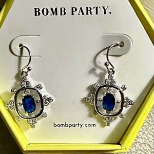 💙✨ Stunning Bomb Party Blue Gemstone Dangle Earrings ✨
